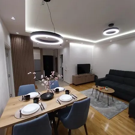 Lider Lux アパート アランジェロヴァツ