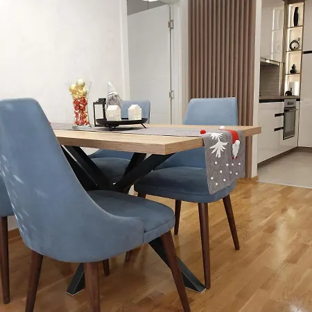 Lider Lux アパート