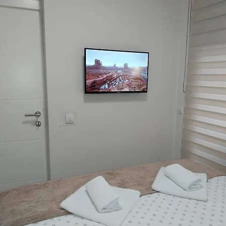 Lider Lux * アランジェロヴァツ