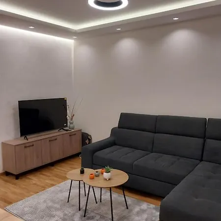 Lider Lux アパート アランジェロヴァツ