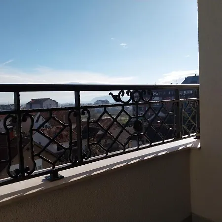 アパート Lider Lux